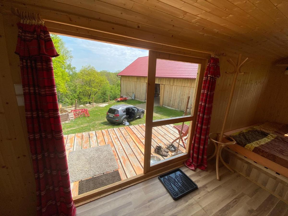Maringotka Na Samote Na Kozi Farme Hotel Pobezovice ภายนอก รูปภาพ