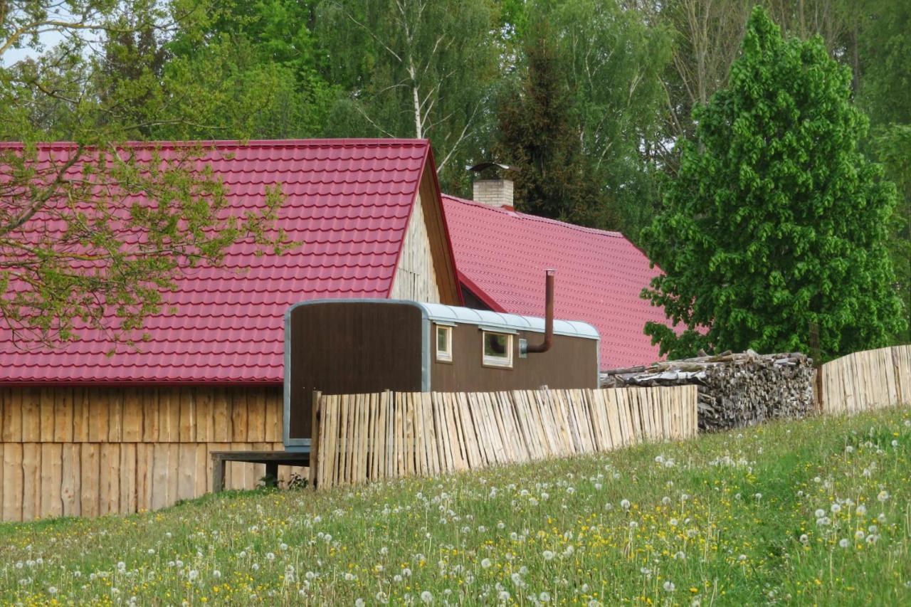 Maringotka Na Samote Na Kozi Farme Hotel Pobezovice ภายนอก รูปภาพ